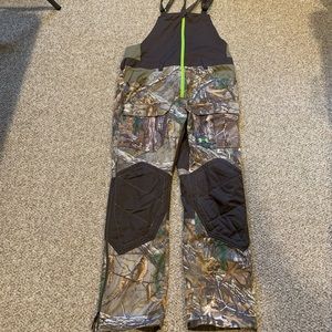 Under Armour Hunting Bibs. Realtree, size Large.